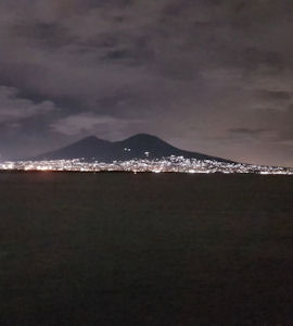 Il Vesuvio visto da Napoli