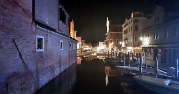 canale di Chioggia con la basilica di San Giacomo