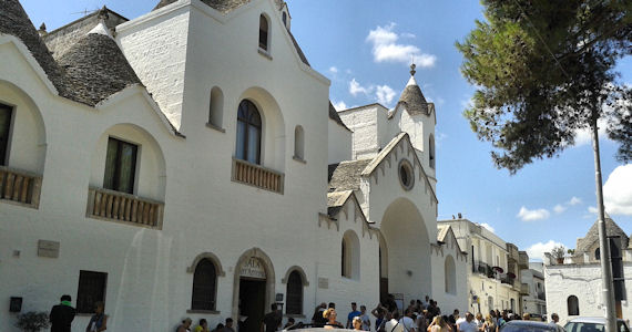 chiesa dei trulli di alberobello