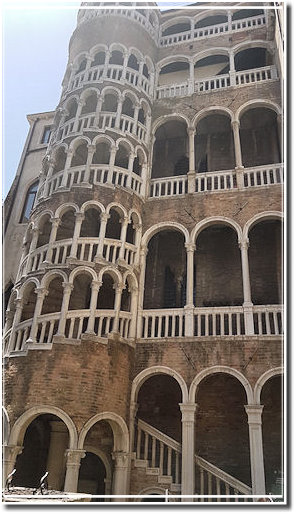 Palazzo Contarini Bovolo